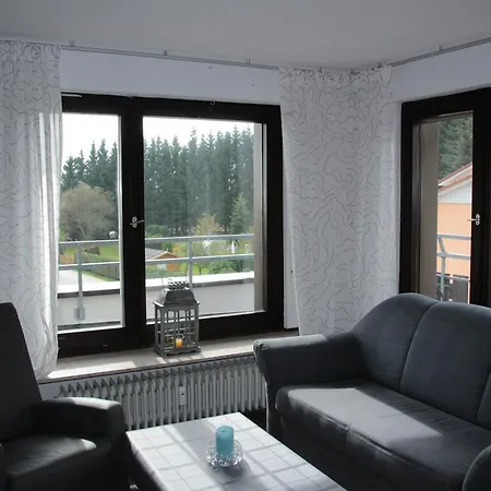 Mit Schwimmbad Und Alpenblick